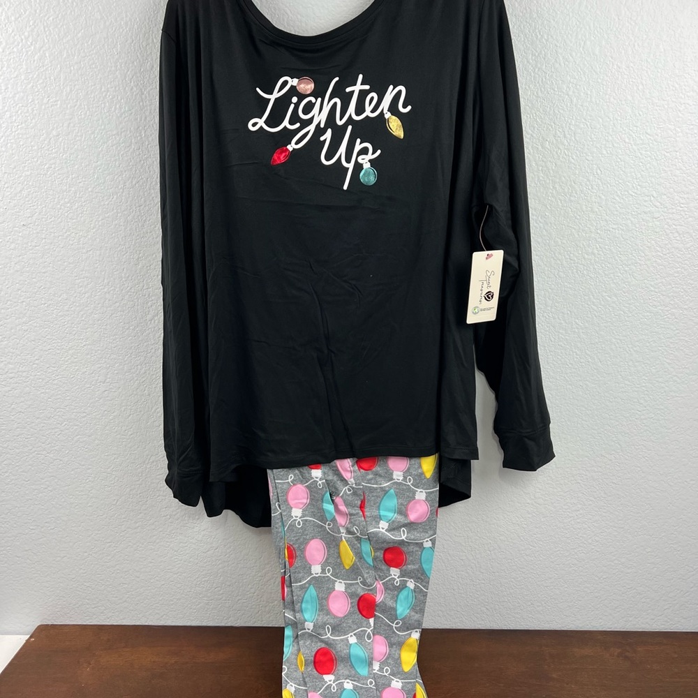 Secret Treasures sleepwear - Picture 2 of 11